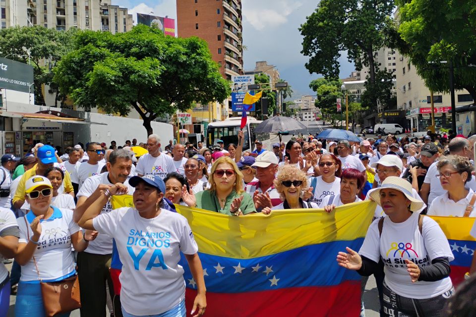 protesta trabajadores salario mínimo