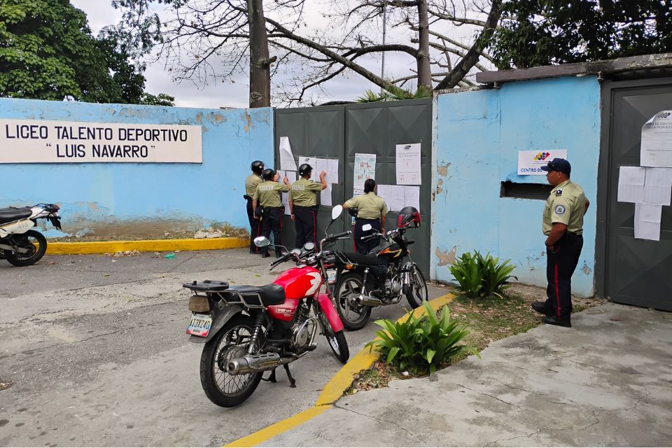 voto policías Chacao Elecciones 25M