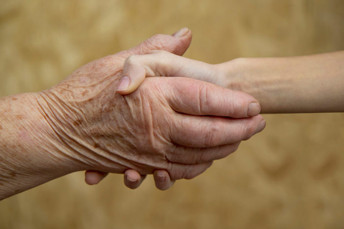 Envejecimiento y abandono: Reforcemos la alianza intergeneracional