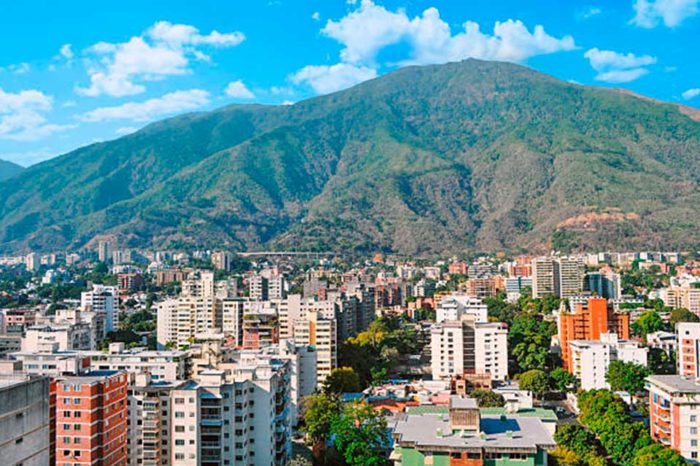 Caracas: 458 años entre historia y futuro urbano,