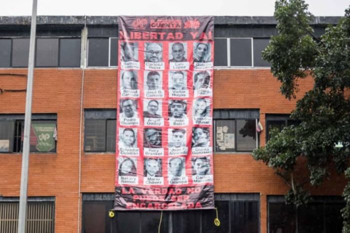 Pancarta periodistas vandalismo