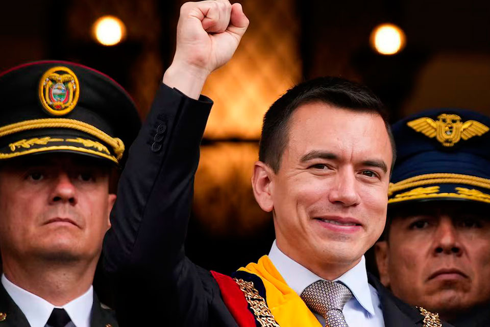 Elecciones y guerra contra la democracia en Ecuador