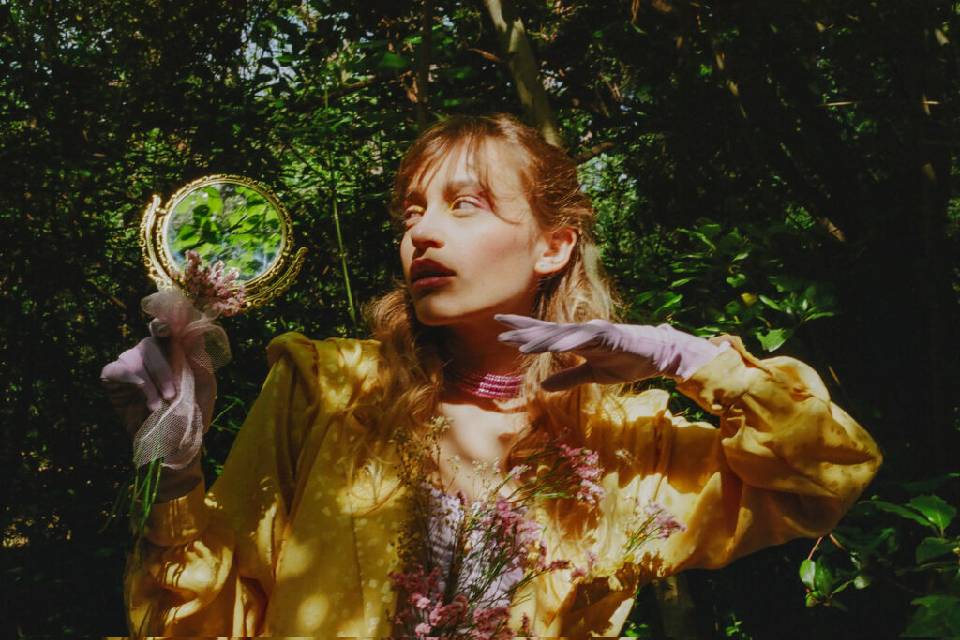 Lucía Alegría: "El caos que alimenta mis canciones me atraviesa"