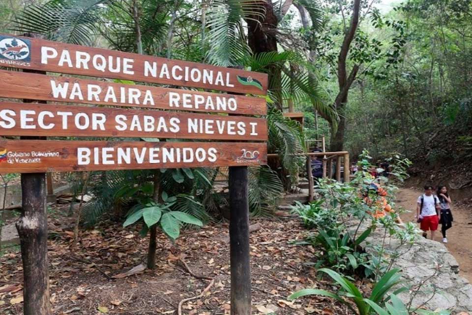 El guardaparques y la profesora de francés
