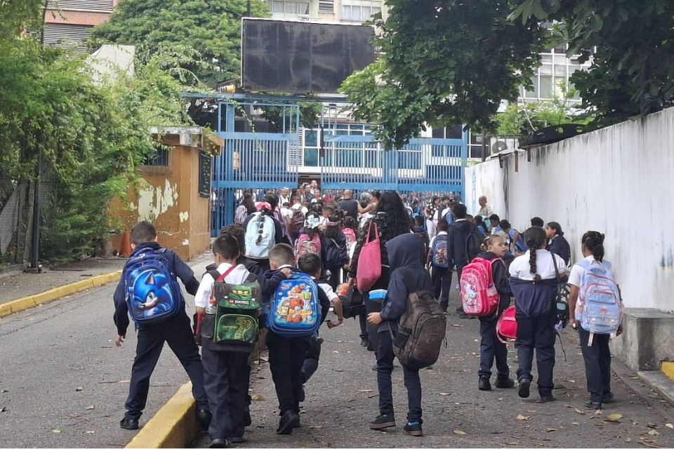 Escuela Libertador regreso a clases (1)