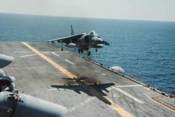 Harrier USS Iwo Jima EEUU Caribe
