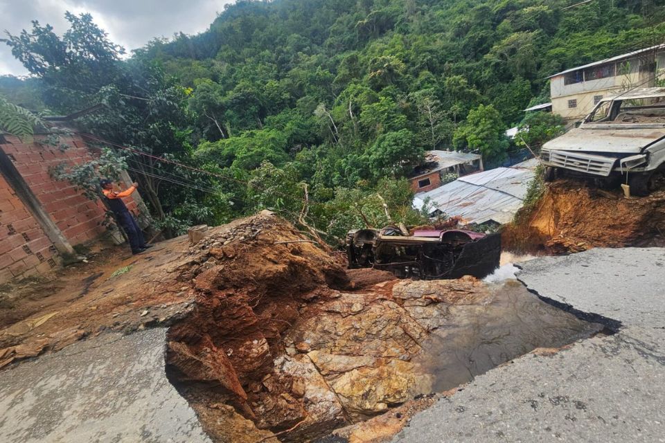El Hatillo tubo roto